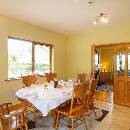 Serah, Holiday home