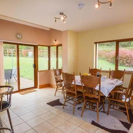 Holiday home Serah,